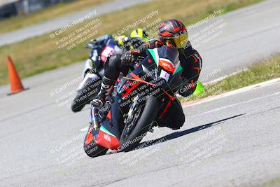 media/Apr-23-2022-Fastrack Riders (Sat) [[cb2d6ae73d]]/LEVEL 4/1PM TURN 6 OUTSIDE/